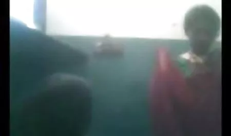 मैंने एक उंगली योनि में भर दी और उसे चाटने दिया सेक्सी मूवी वीडियो हिंदी में