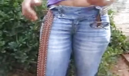 लड़कियां एक पोर्नस्टार ट्रेनिंग हिंदी में फुल सेक्स मूवी कोर्स करती हैं