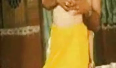 शादी सेक्सी मूवी हिंदी में सेक्सी मूवी की रानी के लिए कई संभोग सुख