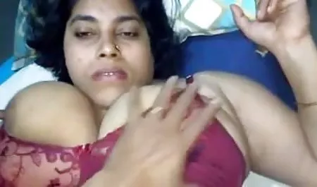 वृद्ध ने हिंदी सेक्सी मूवी 2 कक्षा दिखाई