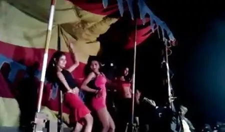 क्रीमपाइ टेलर फुल मूवी वीडियो में सेक्सी