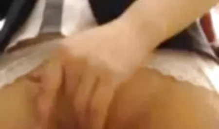 रोमांटिक और सेक्सी मूवी हिंदी में एचडी गर्म blowjob