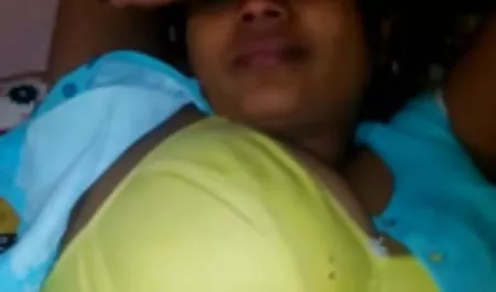 प्यारी ने खुद को पैसे सेक्सी फिल्म फुल सेक्सी के लिए दिया