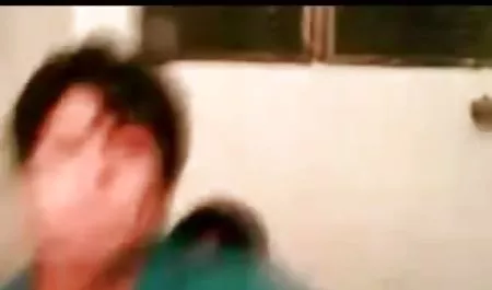 तंदुरुस्त सौंदर्य एशले उसके शरीर को दर्शाता सेक्सी मूवी बीपी वीडियो है