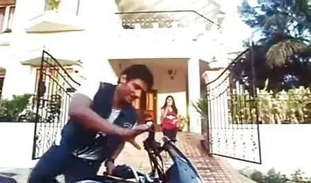 एक वेश्या अवा एडम्स के साथ ड्राइविंग सबक bf सेक्सी मूवी हिंदी