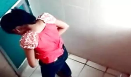 एशले एडम्स आत्मसमर्पण करने के लिए एक आदमी सेक्सी हिंदी वीडियो फुल मूवी के साथ एक बड़ा डिक