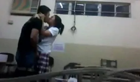 युवा फुल सेक्सी वीडियो फिल्म फूहड़ बिगाड़ने वाले