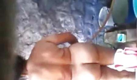 बूब्स हिंदी मूवी फुल सेक्स को गोरा गोरा करता है