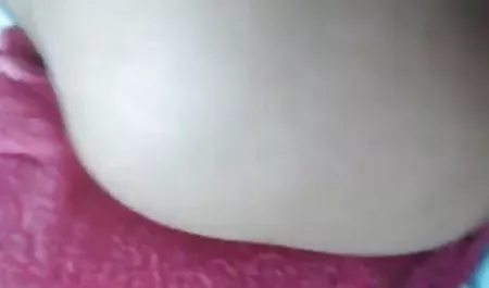 जेनेट मेसन ने एक काले आदमी को उसके साथ सेक्सी मूवी हिंदी फिल्म सोने के लिए बनाया