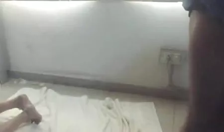 स्कूल स्कर्ट में दो स्पेनिश महिलाओं को एक प्रतिष्ठित मुर्गा हिंदी मूवी सेक्सी प्राप्त हुआ