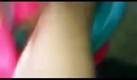 परिपक्व मैडम के लंड की हिंदी में सेक्सी मूवी वीडियो में मालिश