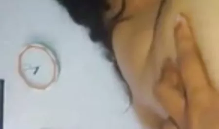 लड़की कठिन सेक्सी फिल्म मूवी में सेक्स से भावुक होकर विलाप करती है