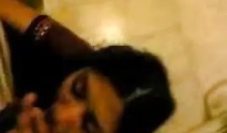 श्यामला हिंदी में सेक्सी वीडियो फुल मूवी के लिए बहुत सारे लंड