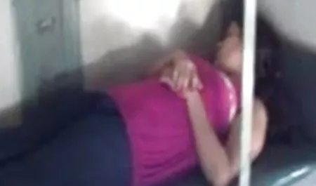 डॉक्टर सेक्सी हिंदी वीडियो एचडी मूवी ने मरीज को कड़ी मेहनत की