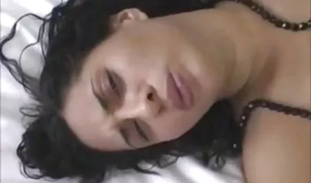 माफिया प्रेमिका अन्ना पोलिना को एक बड़ा डिक मिला सेक्सी वीडियो में हिंदी मूवी