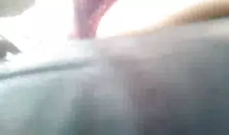 एक युवा हिन्दी सेक्सी मूवी फूहड़ वेलेंटीना के साथ सेक्स