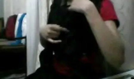 छाती पर एक सेक्सी मूवी हिंदी मूवी वेश्या पर सह