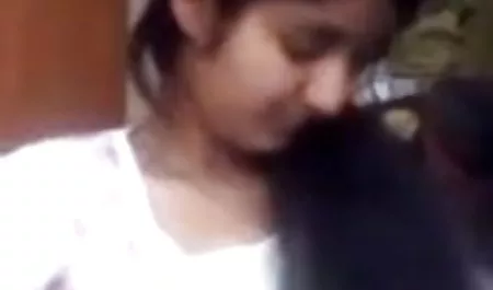 होटल में युवा सेक्सी हिंदी मूवी में युगल