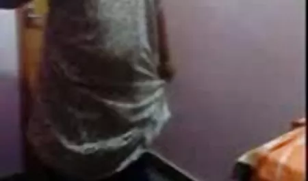 स्वीटहार्ट एलेक्सिस ब्रिल बाथरूम हॉलीवुड बीएफ सेक्सी मूवी में दे रहा है