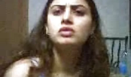 डार्क बालों वाले एशियाई खुद को प्रसन्न सेक्सी मूवी सेक्सी मूवी हिंदी में करते हैं