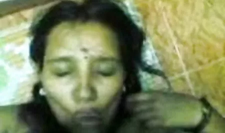 चेक मॉडल डांसिंग पार्टनर की गोद में लेपडेंस करती हिंदी मूवी वीडियो सेक्सी है