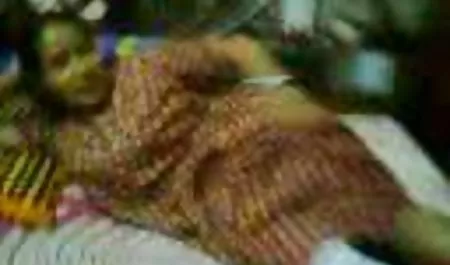 रेडहेड वायलेट मुनरो ने खुद को एक नए व्यक्ति को दिया फुल सेक्सी मूवी हिंदी में