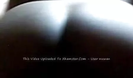 इवेता लाल सोफे पर हस्तमैथुन करती एचडी सेक्सी हिंदी मूवी है