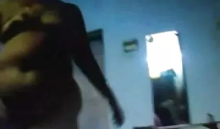 गोरा एक काले आदमी द्वारा गड़बड़ हो सेक्सी हिंदी फुल मूवी जाता है