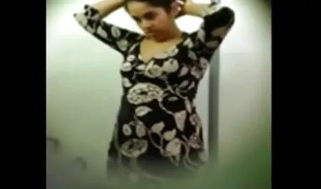 उमस भरी वेलेंटीना नैपी को सेक्सी फुल मूवी वीडियो एक संभोग सुख मिलता है