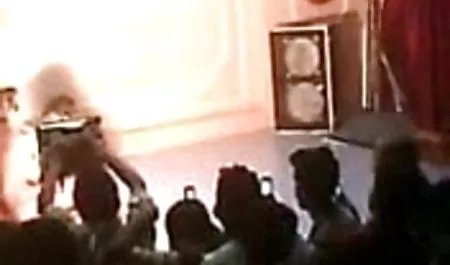 ईवा करेरा ने उसे उसके पति के फुल मूवी सेक्सी हिंदी सामने सुखा दिया