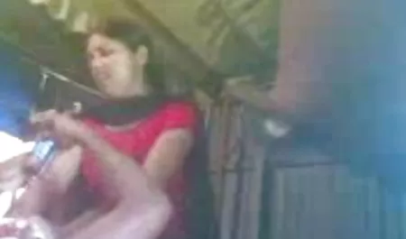 मुझे पैसे एचडी मूवी सेक्सी दिखाओ और तुम उसे चोद सकते हो