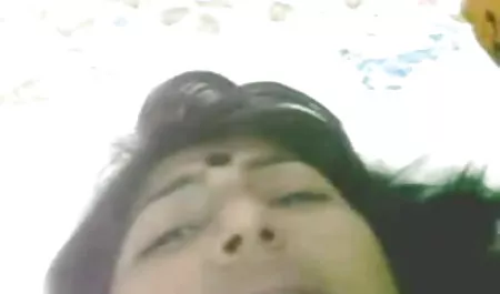 युवा सचिव अपने वरिष्ठों हिंदी सेक्सी पिक्चर मूवी को प्रसन्न करते हैं