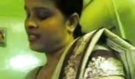 एक प्यारा गोरा हिंदी में फुल सेक्सी फिल्म से भव्य blowjob