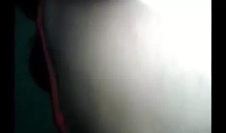 एक युवा एशियाई सेक्सी मूवी एचडी के लिए सेक्सी मालिश