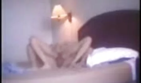 लड़की एल्क इंग्लिश फुल सेक्स फिल्म के साथ लिपट गई