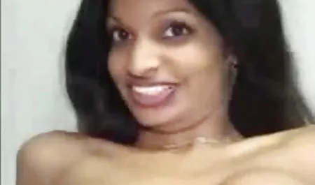 एक सुंदर श्यामला के सेक्सी वीडियो हिंदी मूवी में साथ सेक्स