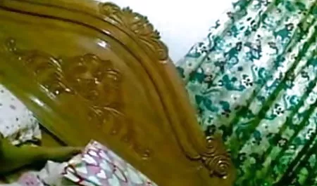 एक परिपक्व बीएफ सेक्सी फिल्में मूवी गोरा के साथ रेट्रो वीडियो