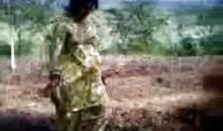 मालिश चिकित्सक हिंदी सेक्सी फुल मूवी के साथ गर्म मालिश करें