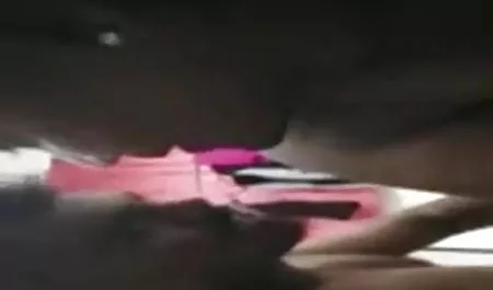 वियोला बिस्तर पर हस्तमैथुन करती हिंदी सेक्सी पिक्चर मूवी है