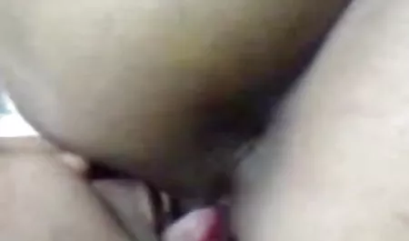 उसकी बड़ी गांड को भिगो फुल हद सेक्सी मूवी दिया