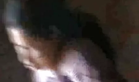 वह अपनी पत्नी को एक विदेशी सदस्य से मिलने के सेक्सी वीडियो हिंदी मूवी एचडी लिए लाया था