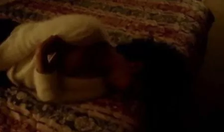 एक हिंदी में सेक्सी पिक्चर मूवी खिलौने के साथ श्यामला हस्तमैथुन