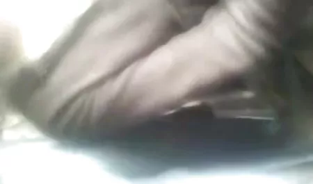 चुंबन-टैटू के साथ लड़की मुंह मूवी सेक्सी बीएफ में गड़बड़ है