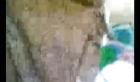 दो गर्लफ्रेंड ने वाइब्रेटर्स के फुल हिंदी सेक्सी मूवी साथ एक-दूसरे की चुदाई की