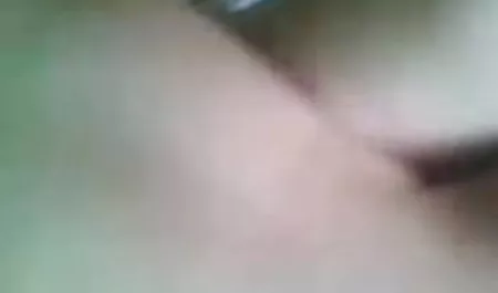 बेबी अन्ना एक हिंदी सेक्सी फुल मूवी वीडियो कोमल शरीर दिखाता है