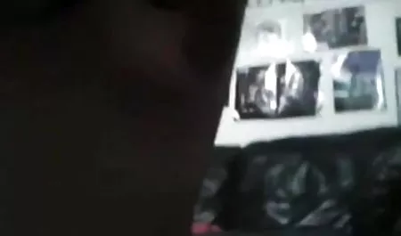 डीप-थ्रोटिंग के लिए तैयार है बिग-टाइट सेक्सी वीडियो एचडी मूवी हिंदी में पोर्नस्टार