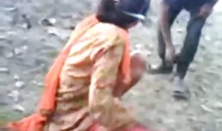 स्पोर्टी वीडियो हिंदी मूवी सेक्सी बेब के साथ यौन गतिविधियों