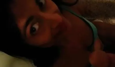 बाथरूम और सेक्स मूवी एचडी में समुद्र की धार में हस्तमैथुन