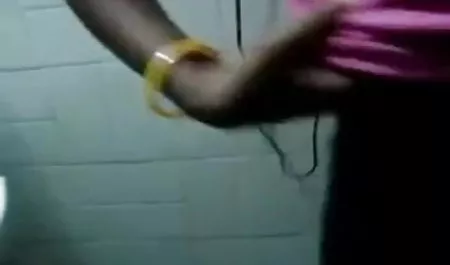 युवा दुल्हन मिया स्कारलेट ने अपने पति को सेक्सी हिंदी एचडी फुल मूवी कुचल दिया