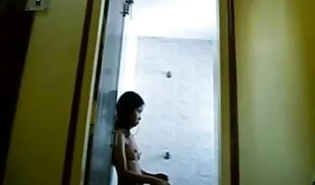 पोर्न हिंदी फिल्म सेक्सी एचडी में पार्टी के युवा